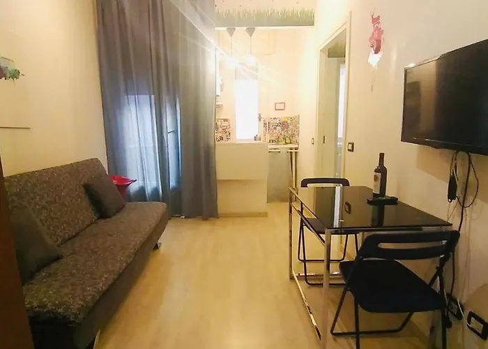 Milan White Apartment Close To The Metro